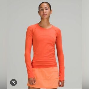 Lululemon Swiftly Tech Long-Sleeve Shirt 2.0
Hip Length, orange